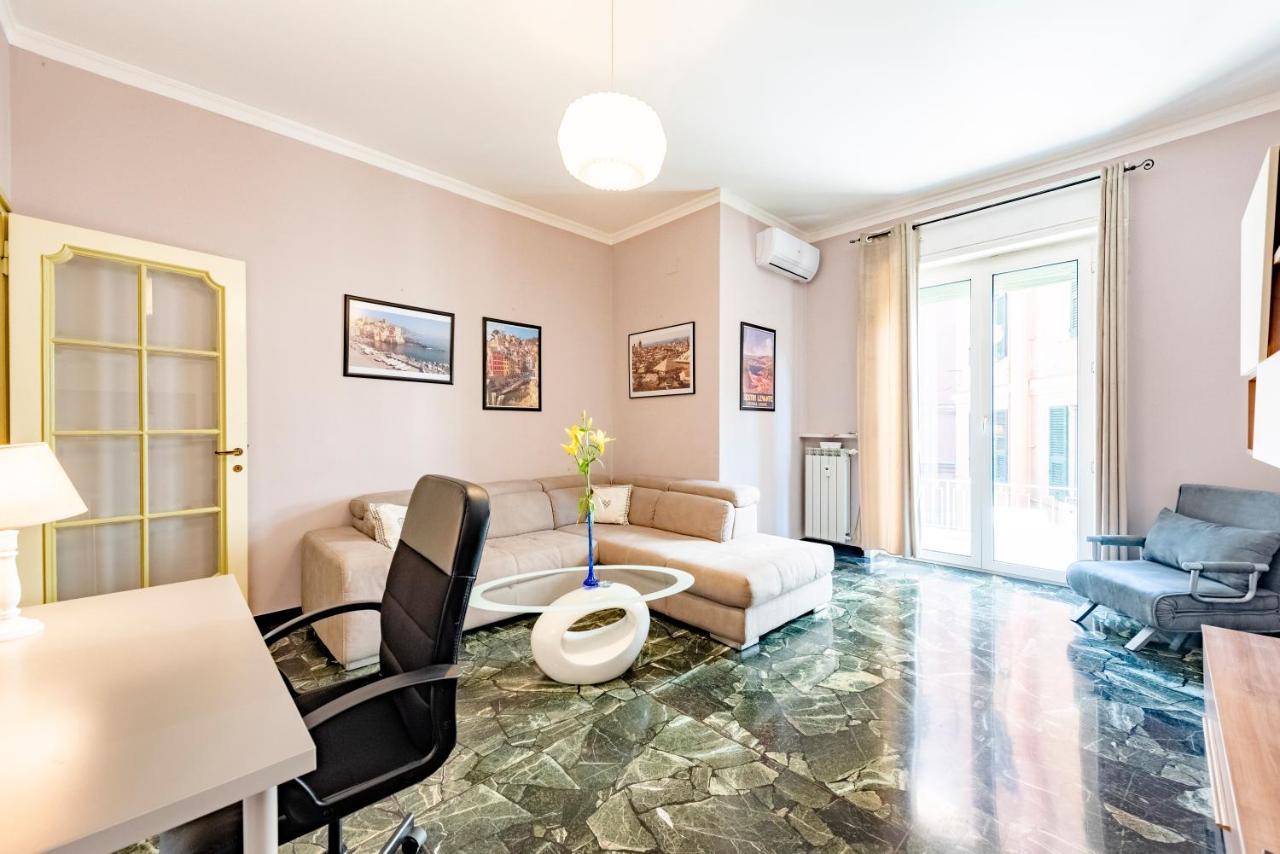 Апартаменты Joivy Cute Flat With Terrace Генуя Экстерьер фото