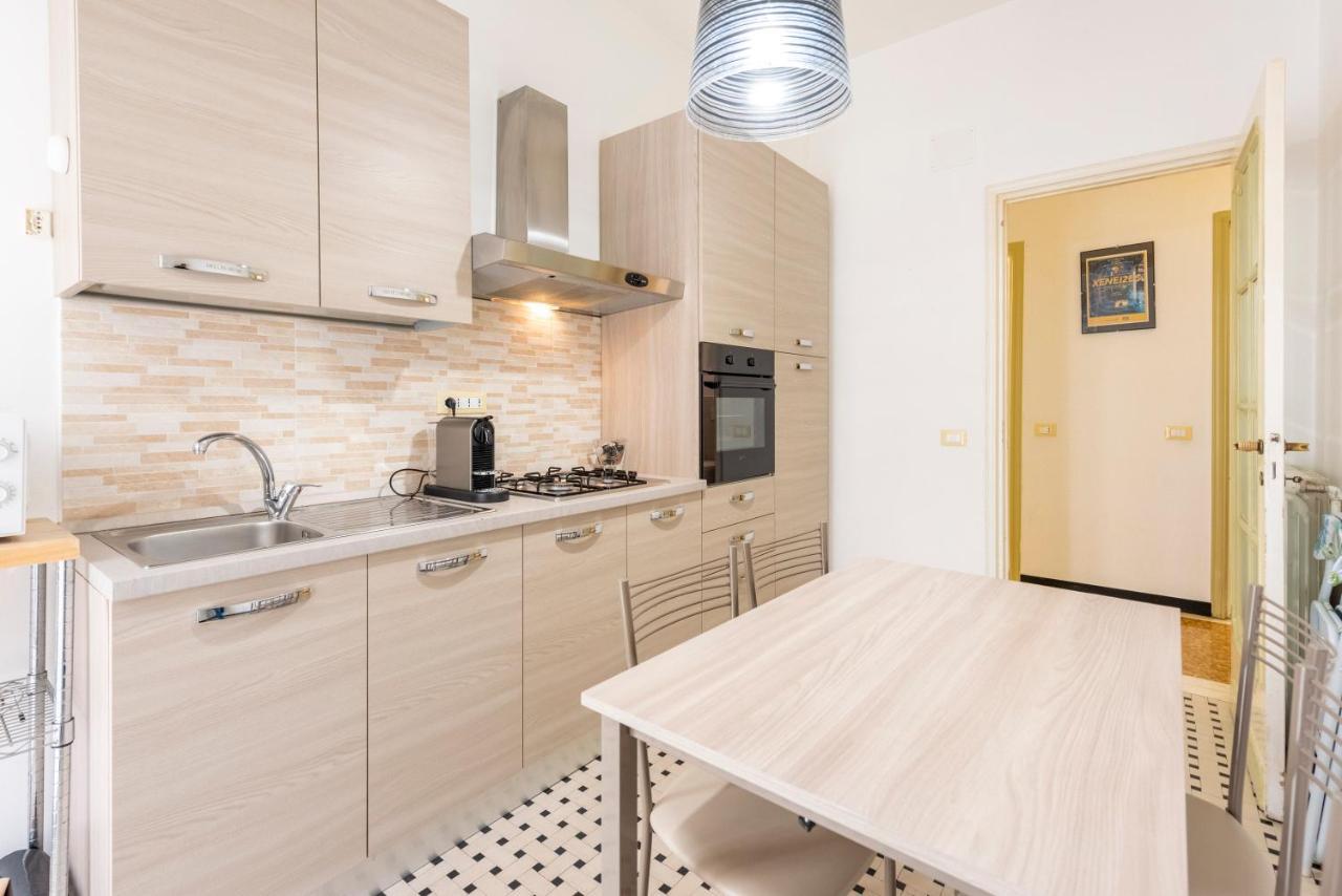 Апартаменты Joivy Cute Flat With Terrace Генуя Экстерьер фото