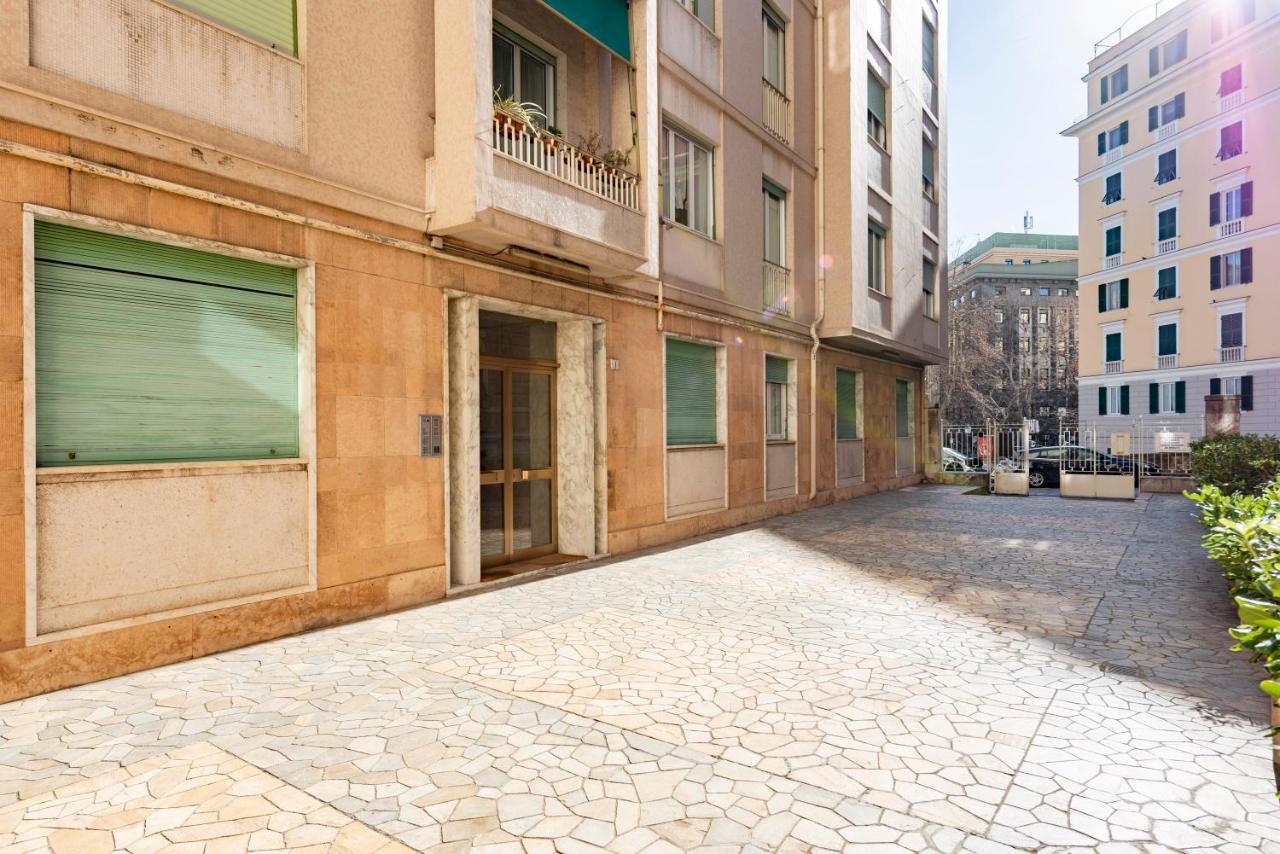 Апартаменты Joivy Cute Flat With Terrace Генуя Экстерьер фото