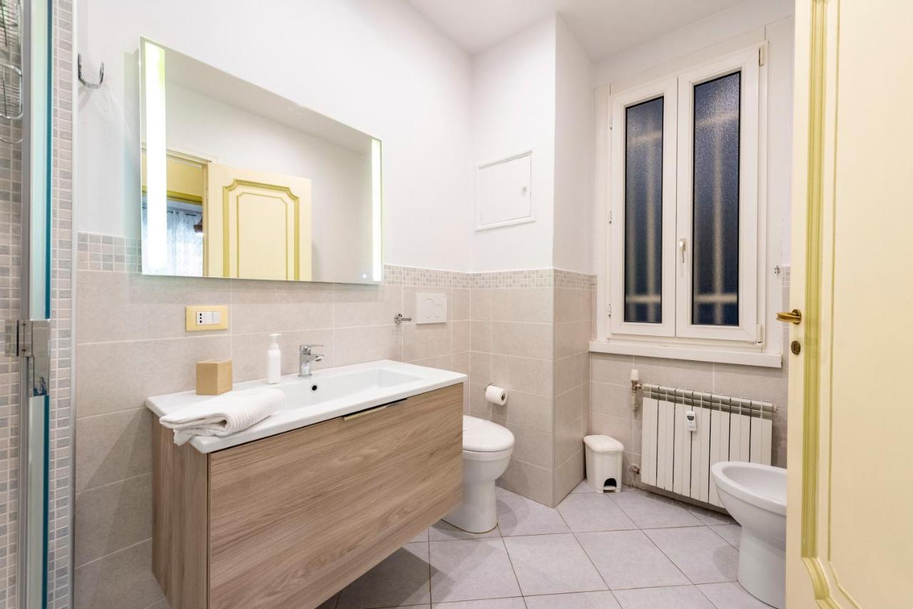 Апартаменты Joivy Cute Flat With Terrace Генуя Экстерьер фото